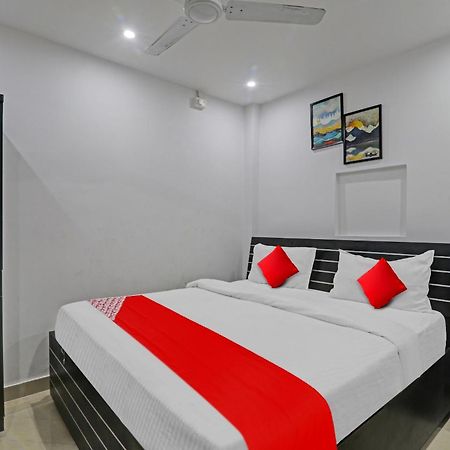 Hotel Oyo Flagship 81064 Chaudhary In Gorakhpur Exteriér fotografie