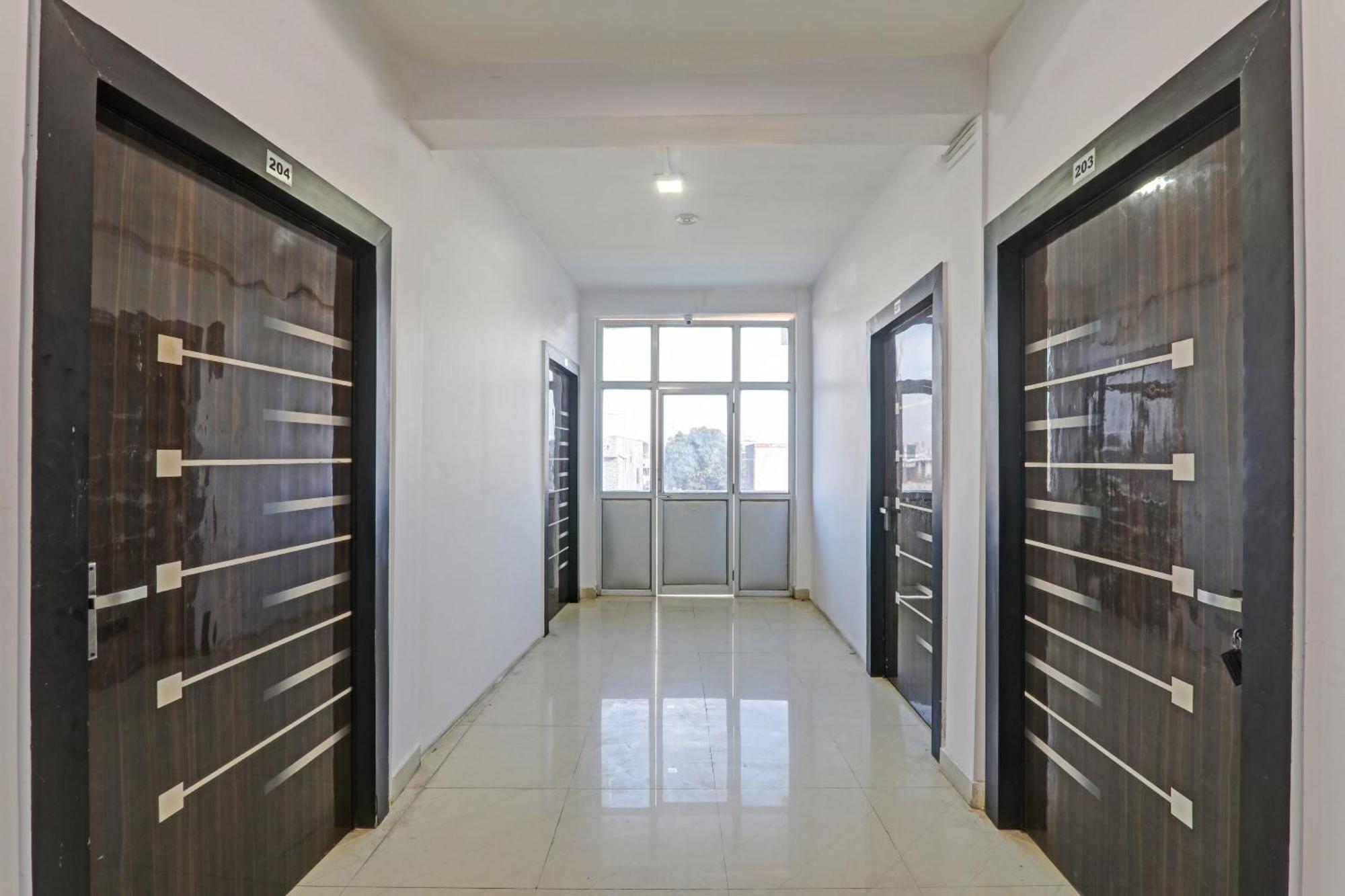 Hotel Oyo Flagship 81064 Chaudhary In Gorakhpur Exteriér fotografie