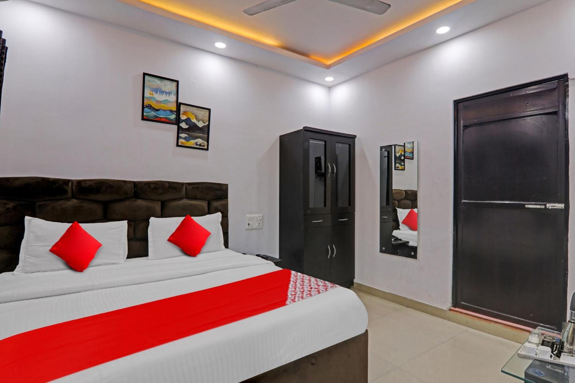 Hotel Oyo Flagship 81064 Chaudhary In Gorakhpur Exteriér fotografie